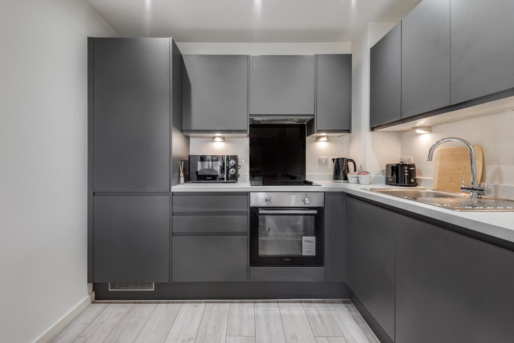 ליברפול Huge Long Stay Offers! Lux City-Edge Stay! Perfect For Business & Leisure מראה חיצוני תמונה