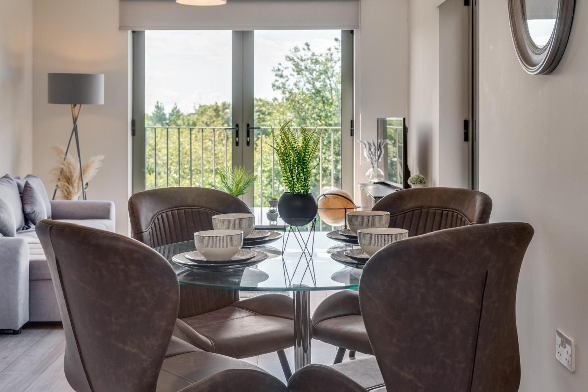 ליברפול Huge Long Stay Offers! Lux City-Edge Stay! Perfect For Business & Leisure מראה חיצוני תמונה
