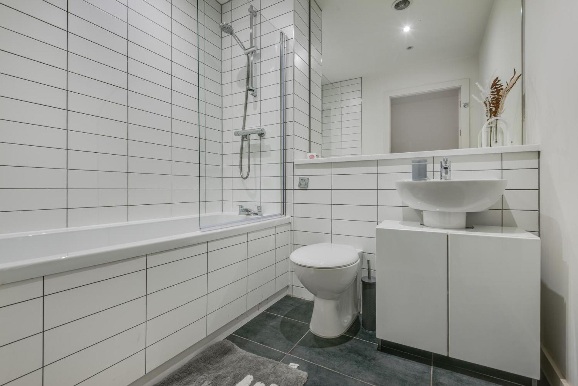 ליברפול Huge Long Stay Offers! Lux City-Edge Stay! Perfect For Business & Leisure מראה חיצוני תמונה